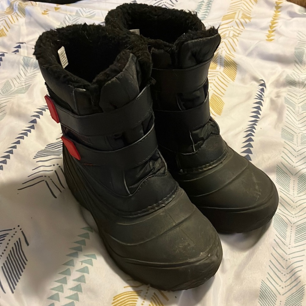 Wonder Nation snow boots, kids size 4